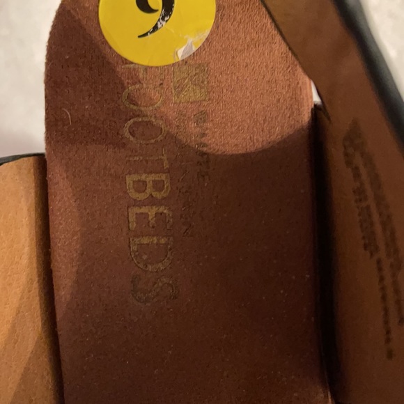 FOOT BEDS SZ 9 WOODEN HEELED SANDAL NWOT - Picture 10 of 12